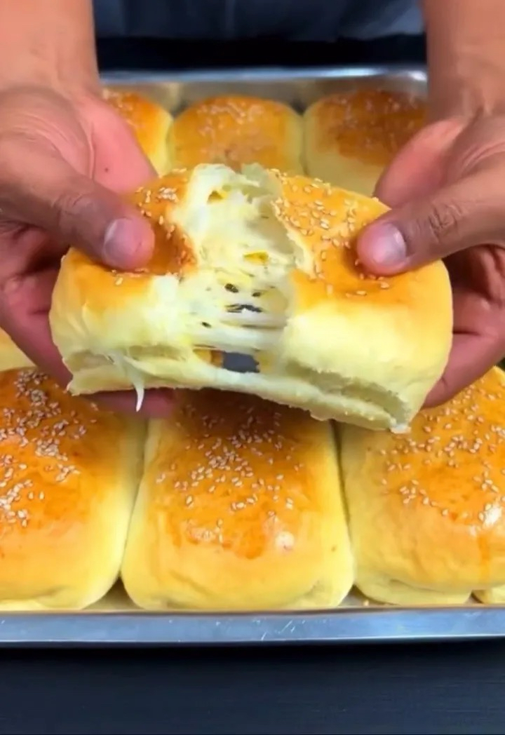 Chicken and Cheese Stuffed Bread Recipe