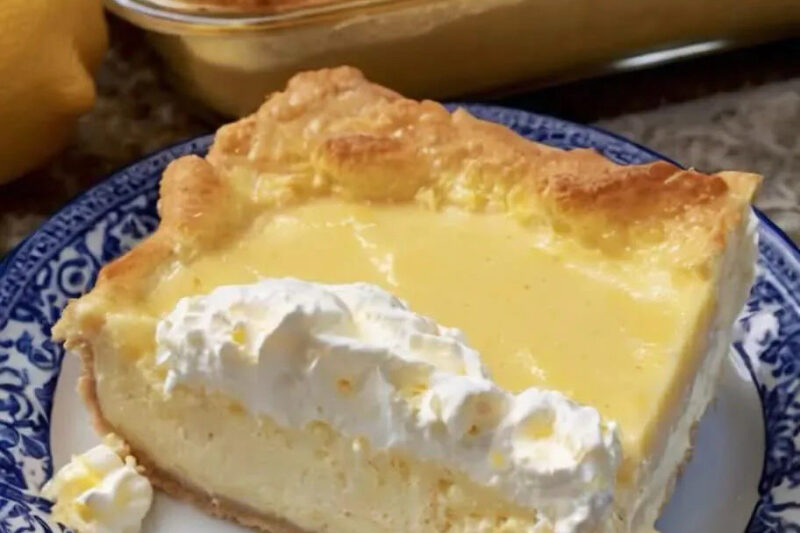 4‑Ingredient Lemon Cream Cheese Dump Cake