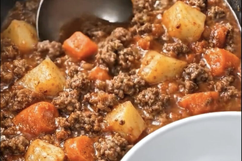 Slow Cooker Poor Man’s Stew – Hearty, Easy, and Budget-Friendly Recipe
