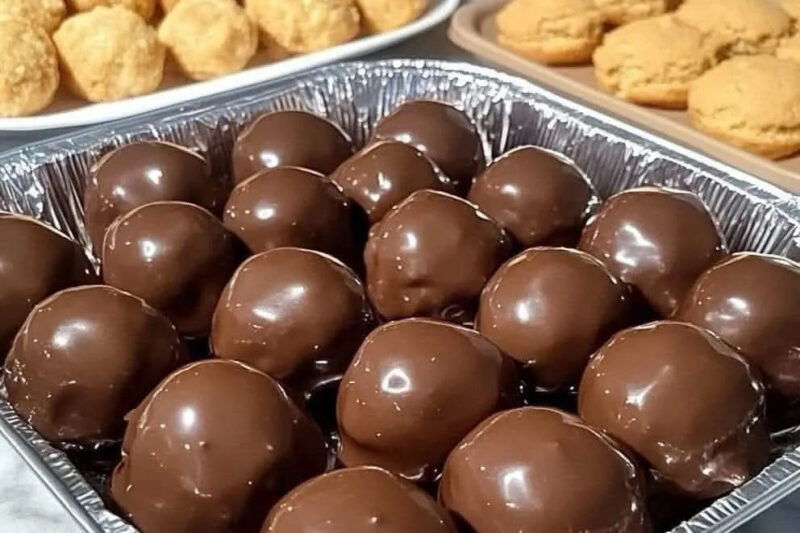 Peanut Butter Balls Recipe – Easy No-Bake Chocolate Peanut Butter Treats