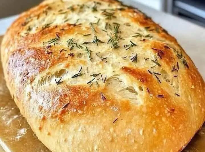 No-Knead Rosemary Garlic Bread Recipe – Easy Artisan Homemade Bread