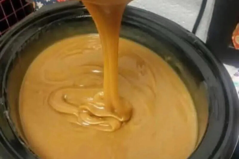 The Ultimate Thick Caramel Sauce Recipe (Rich, Creamy & Foolproof)