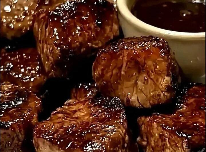 Crockpot Steak Bites Recipe – Tender, Juicy & Flavor-Packed!