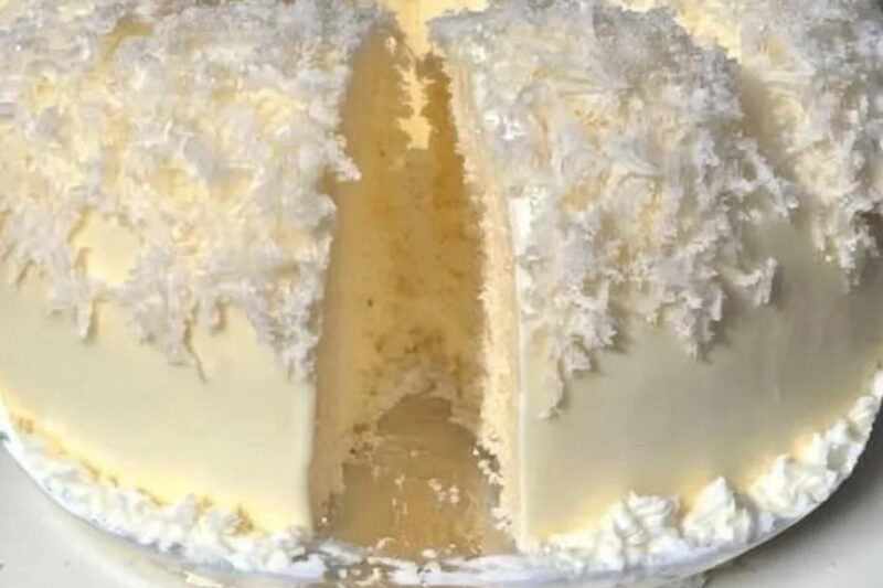 Catch a Husband Cake (Bolo Engorda Marido) – Irresistibly Moist Coconut Dessert Recipe