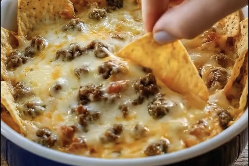 Hot Sausage Beer Cheese Dip – Creamy, Spicy Game Day Appetizer Everyone Loves