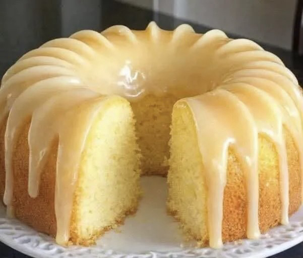 Classic 7-Up Cake Recipe – Moist, Buttery & Easy Southern Pound Cake