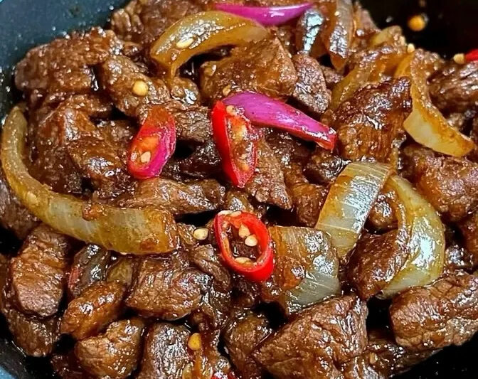 Sizzling Savory Beef and Sweet Onion Stir-Fry (Easy 20-Minute Recipe)
